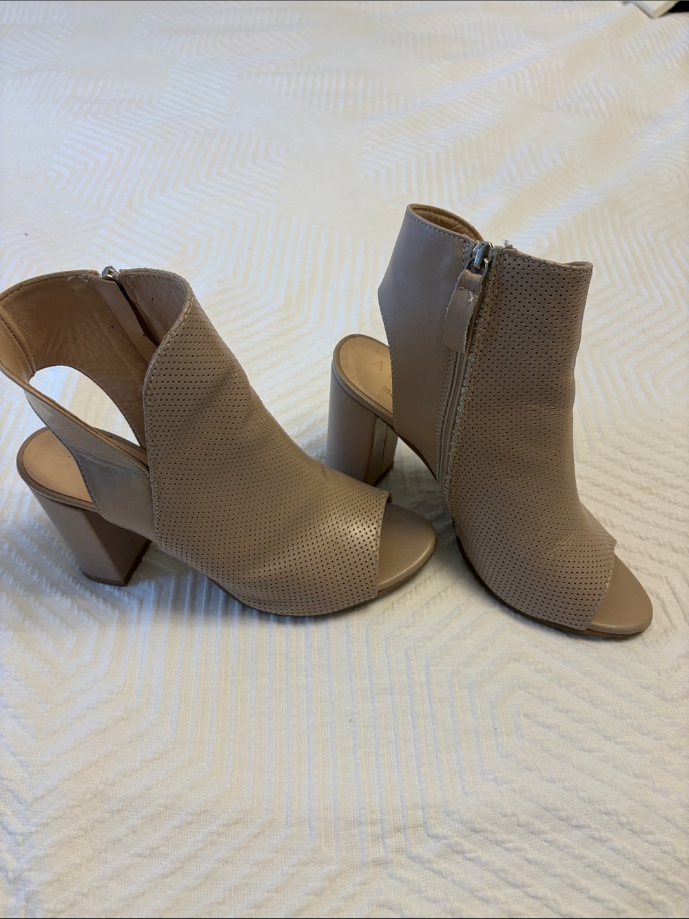 Ateliers Open-Toe Block Heel Ankle Booties